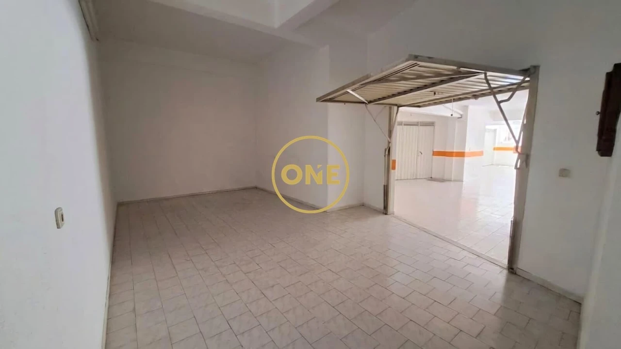 Garagem para Venda em Massamá e Monte Abraão Foto 3