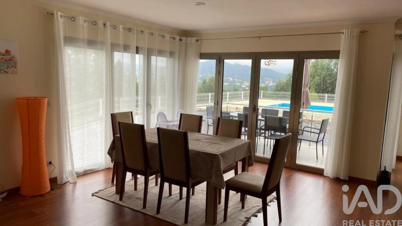 Moradia T3 para Arrendamento em Refoios do Lima Foto 7