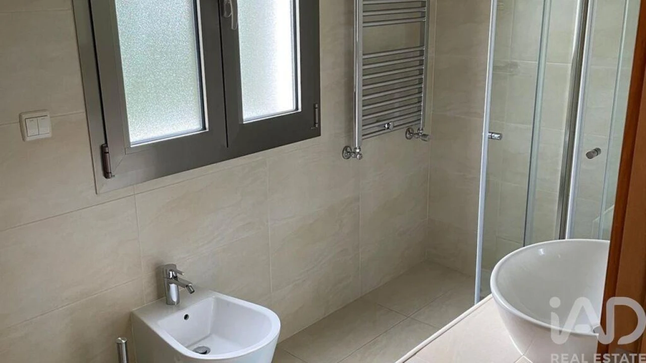 Moradia T3 para Arrendamento em Refoios do Lima Foto 15