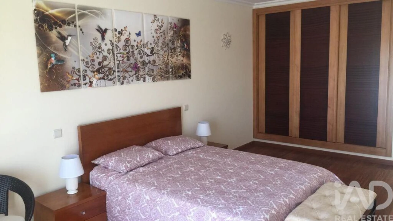 Moradia T3 para Arrendamento em Refoios do Lima Foto 13