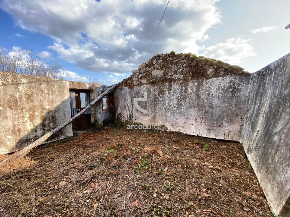 Moradia T2 para Venda em Monte Redondo Foto 11