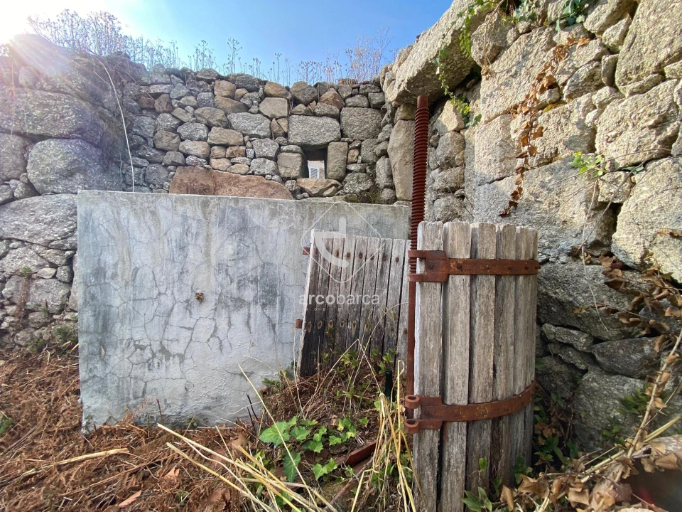 Moradia T2 para Venda em Monte Redondo Foto 16