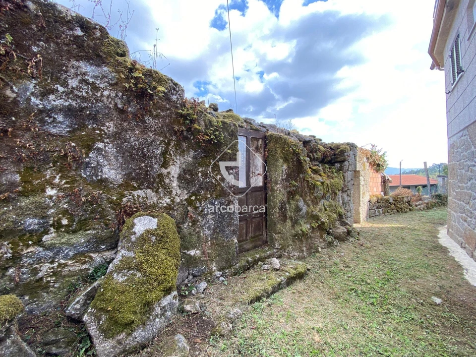 Moradia T2 para Venda em Monte Redondo Foto 9