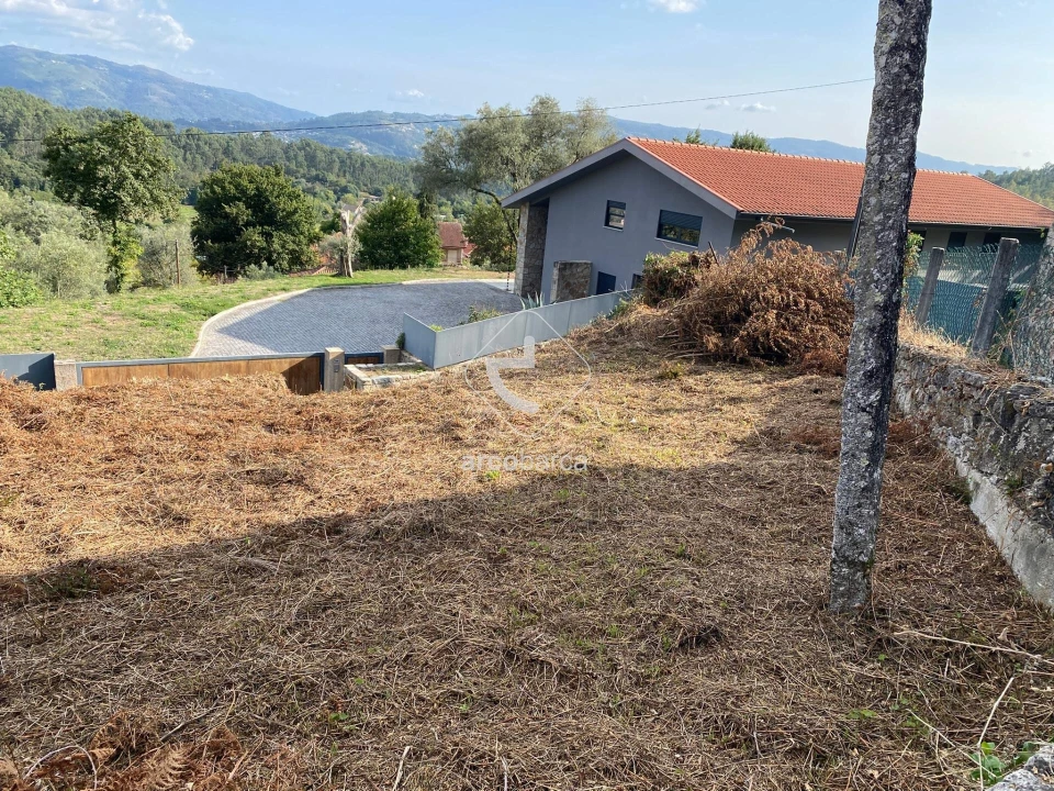 Moradia T2 para Venda em Monte Redondo Foto 3