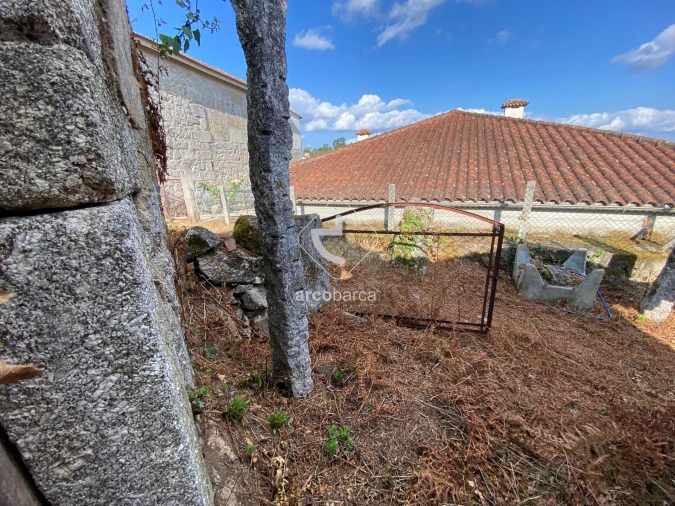 Moradia T2 para Venda em Monte Redondo Foto 12