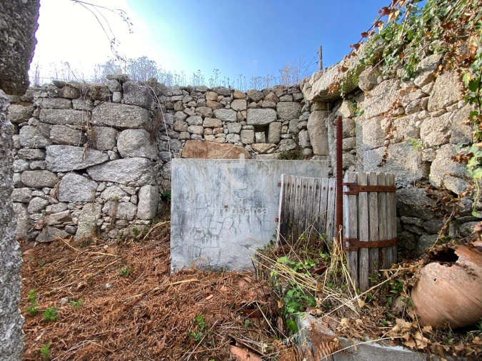 Moradia T2 para Venda em Monte Redondo Foto 15