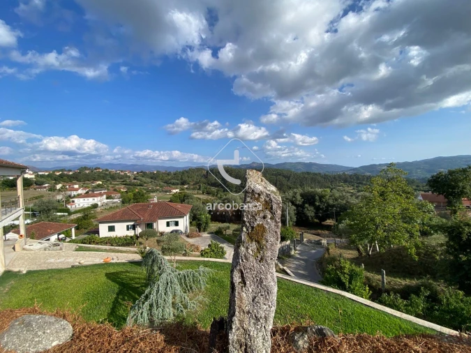 Moradia T2 para Venda em Monte Redondo Foto 17