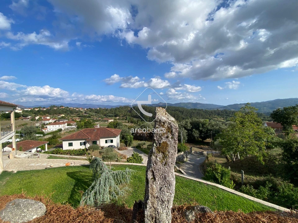 Moradia T2 para Venda em Monte Redondo Foto 17