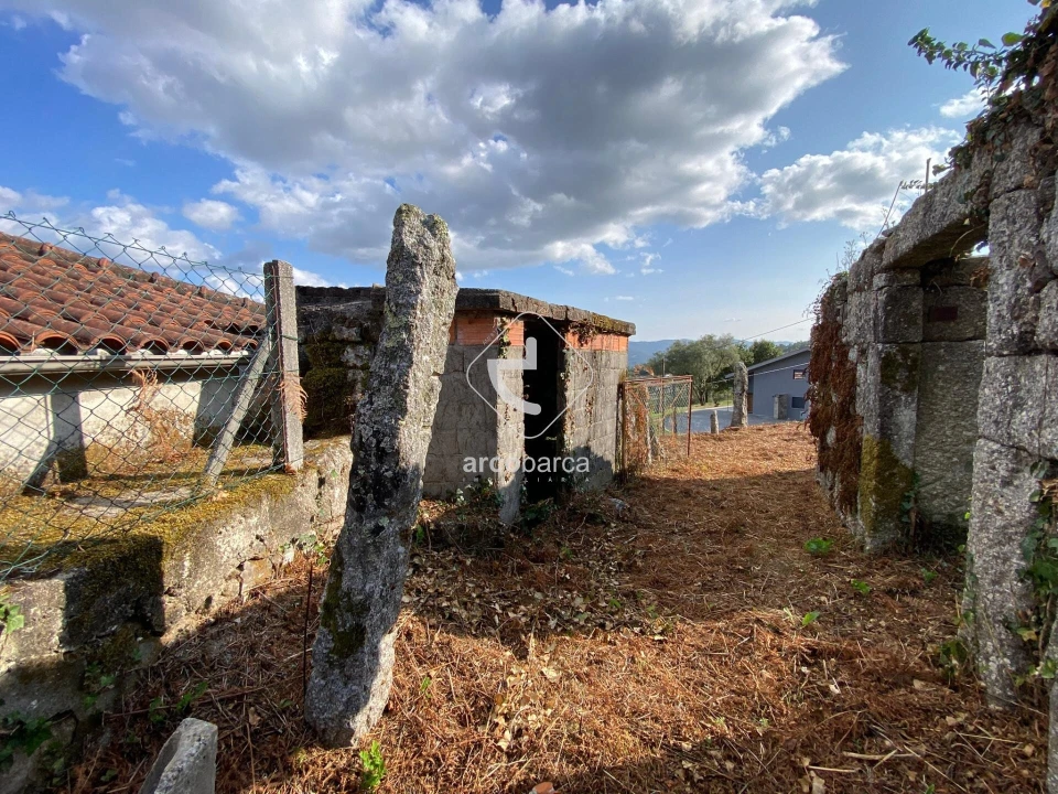 Moradia T2 para Venda em Monte Redondo Foto 13