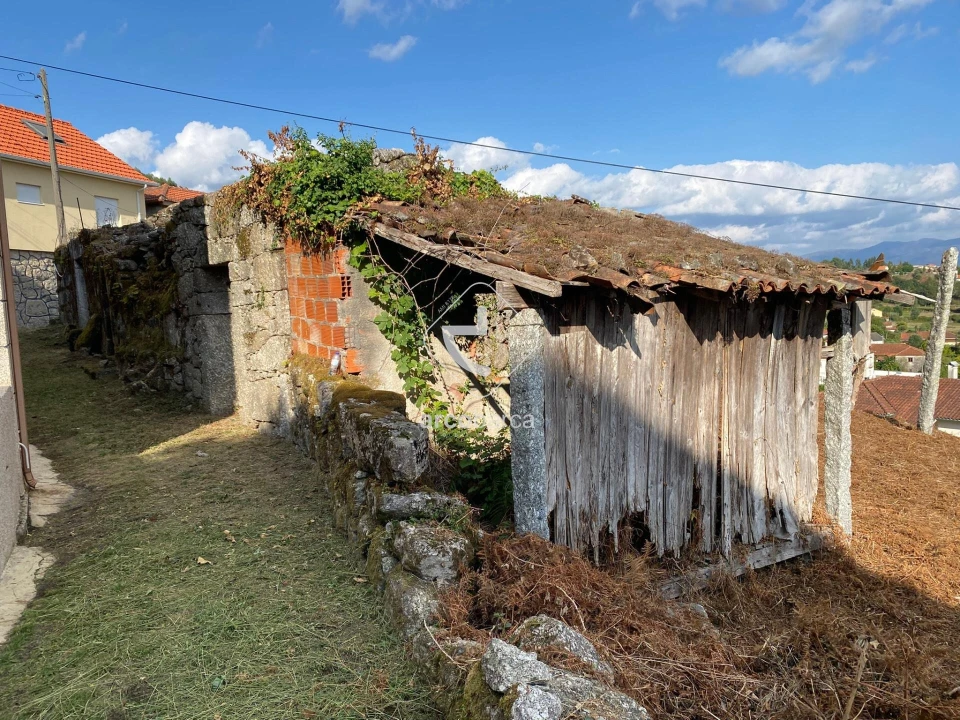 Moradia T2 para Venda em Monte Redondo Foto 6