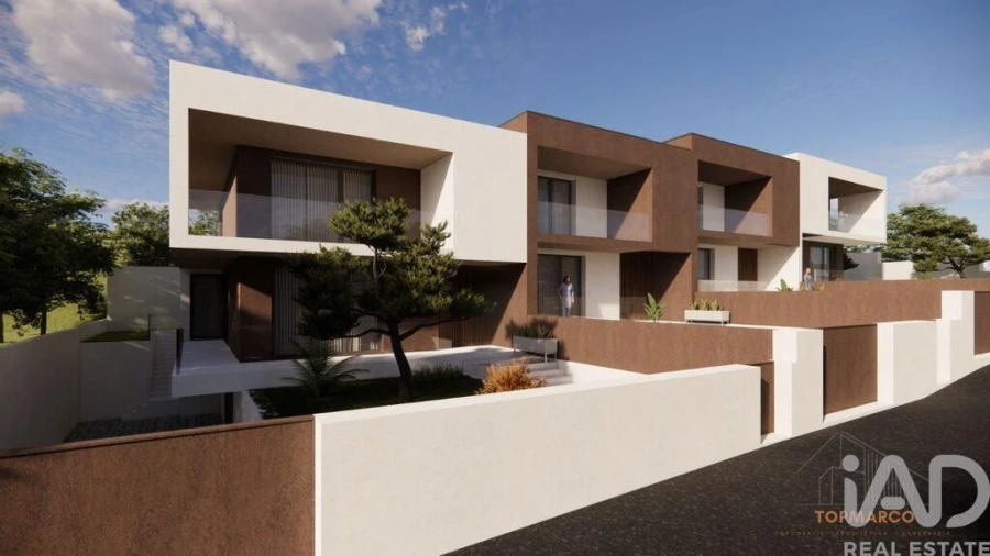 Moradia T3 para Venda em Avessadas e Rosém Foto 1