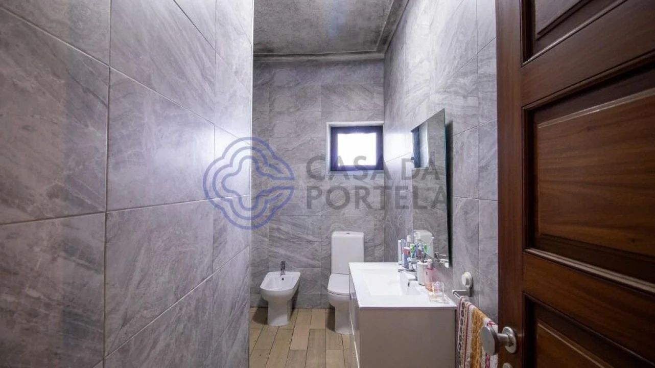 Moradia T6 para Venda em Avintes Foto 10