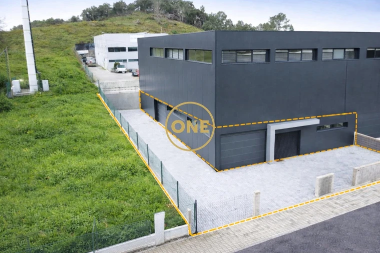 Armazém para Venda em São Vitor (Braga) Foto 1