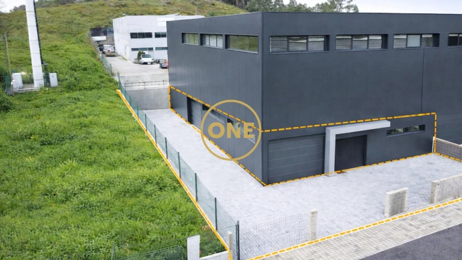 Armazém para Venda em São Vitor (Braga)