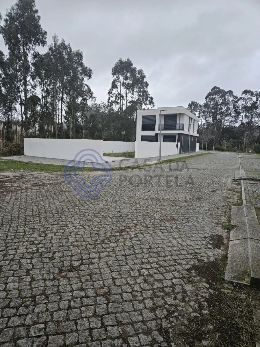 Terreno para Venda em Anta e Guetim Foto 3