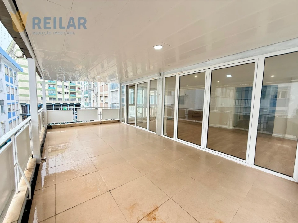 Apartamento T3 para Venda em Odivelas Foto 4