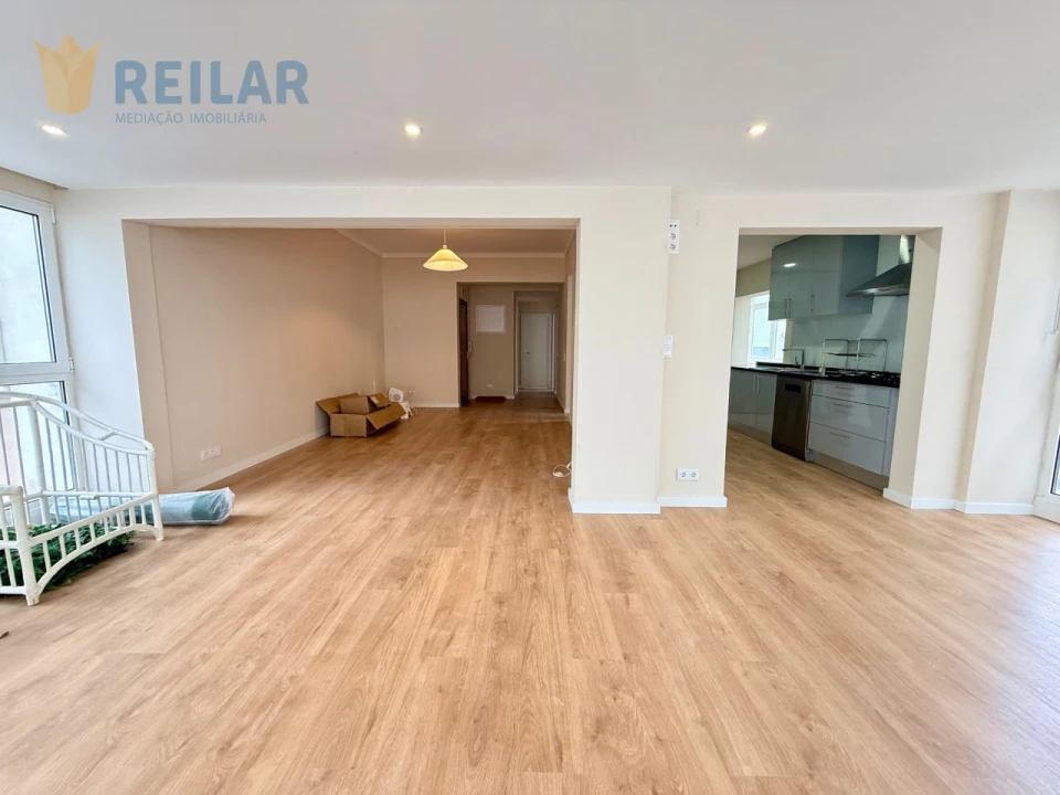 Apartamento T3 para Venda em Odivelas Foto 5