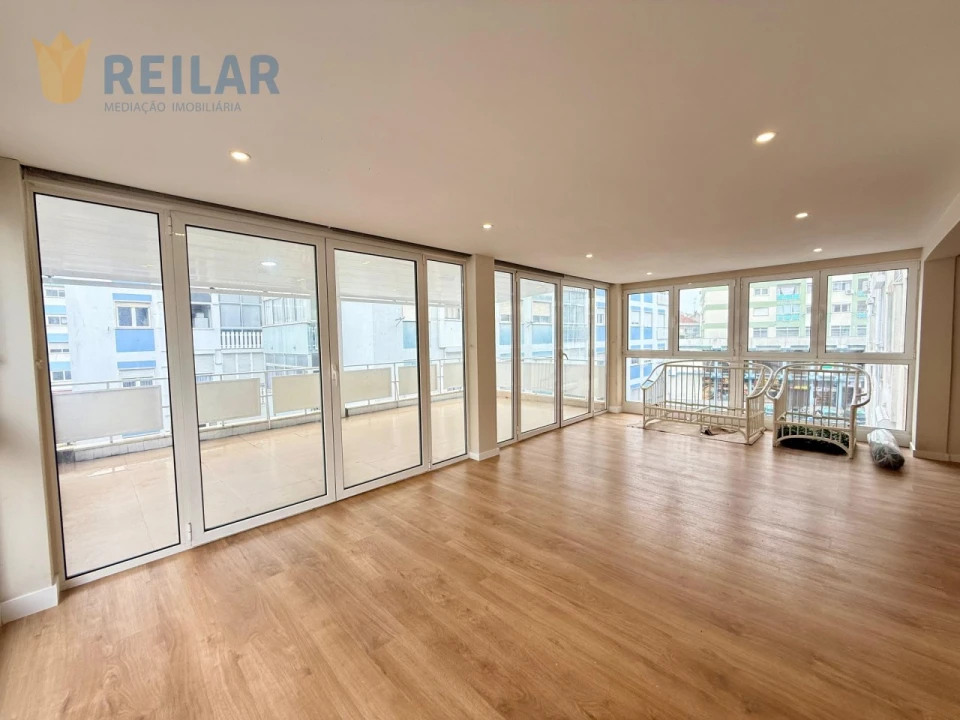 Apartamento T3 para Venda em Odivelas Foto 18