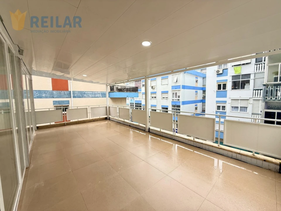 Apartamento T3 para Venda em Odivelas Foto 51