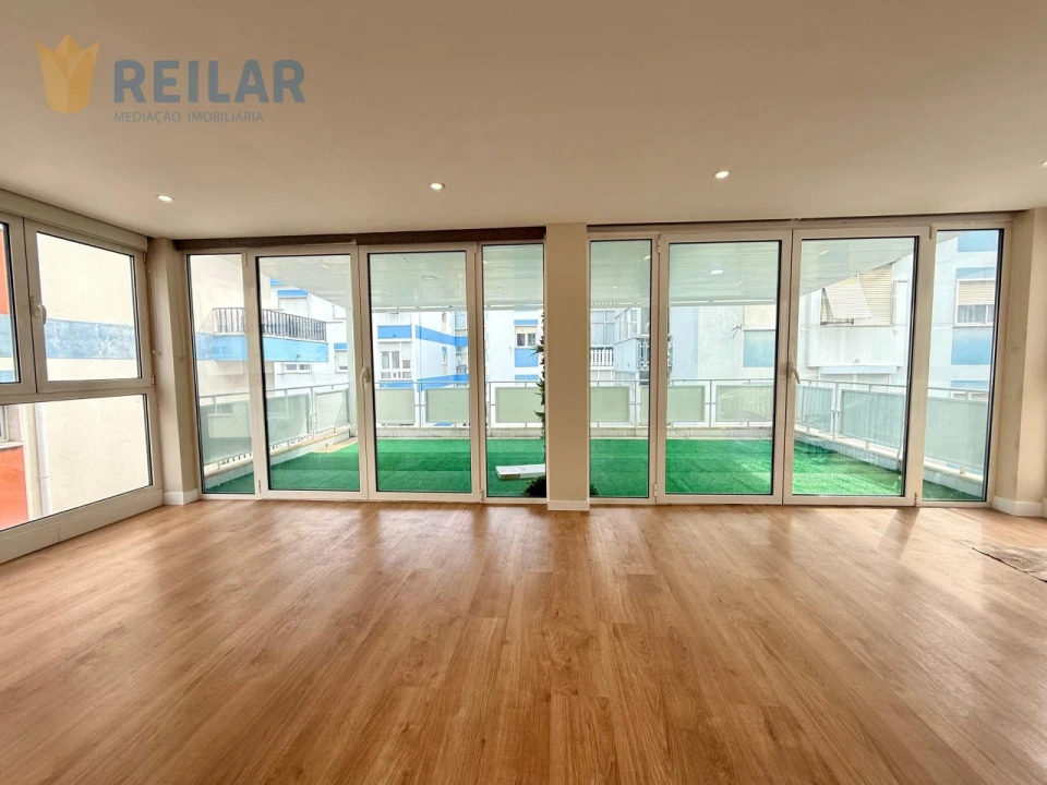 Apartamento T3 para Venda em Odivelas Foto 16