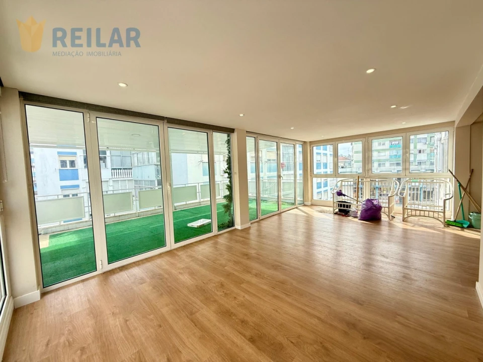 Apartamento T3 para Venda em Odivelas Foto 18