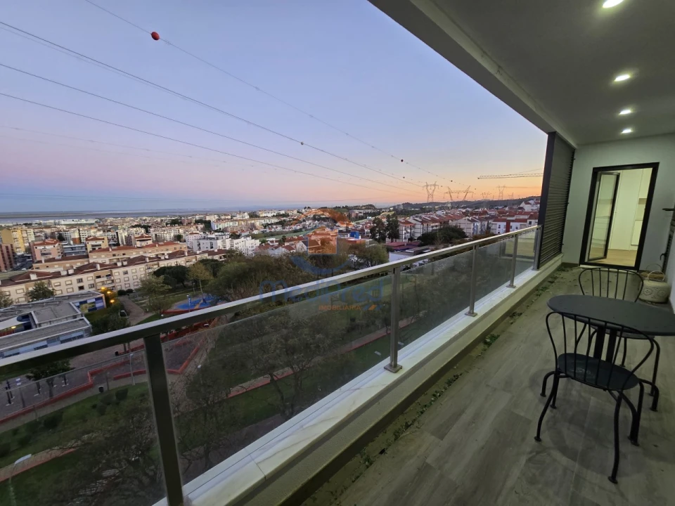 Apartamento T4 para Venda em Alverca do Ribatejo e Sobralinho Foto 27