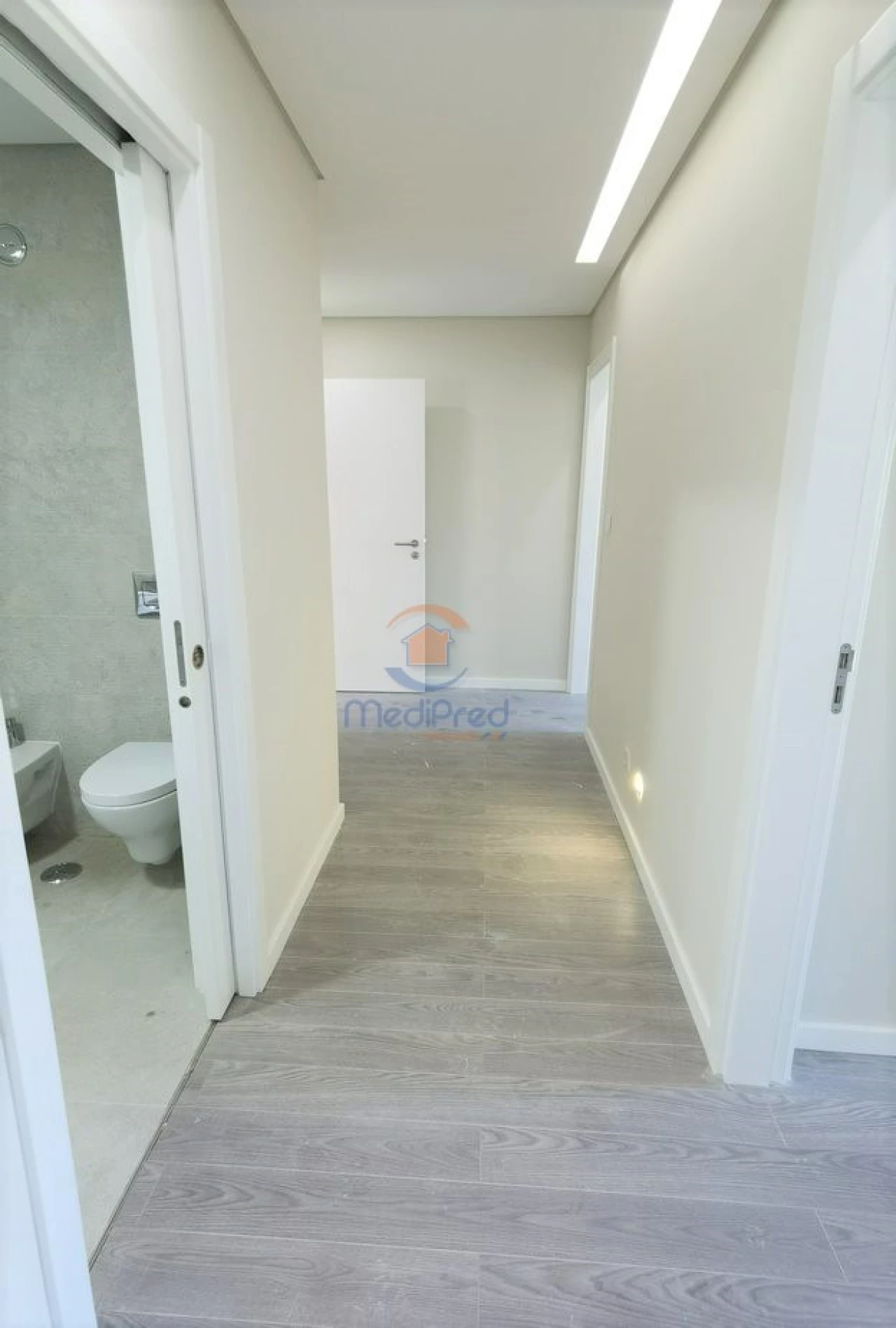 Apartamento T2 para Venda em Santo António dos Cavaleiros e Frielas Foto 8