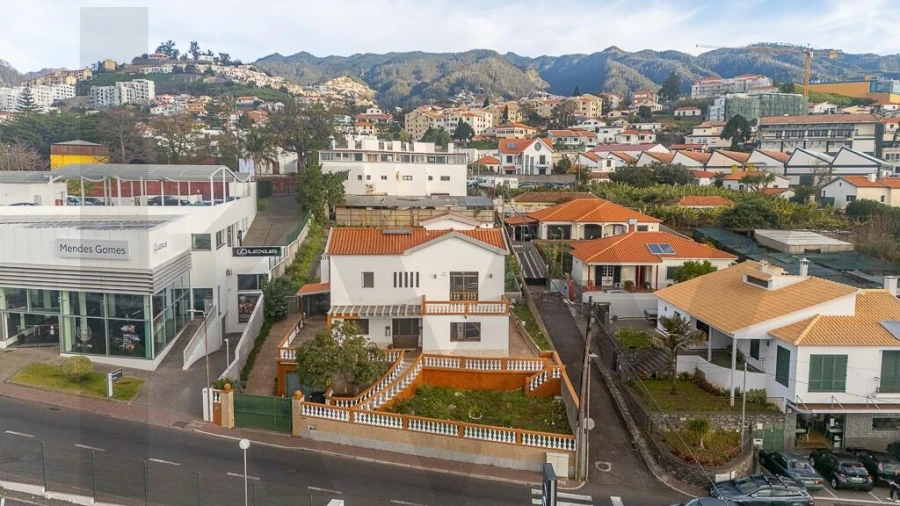 Moradia T55 para Venda em Santo Antonio Foto 11