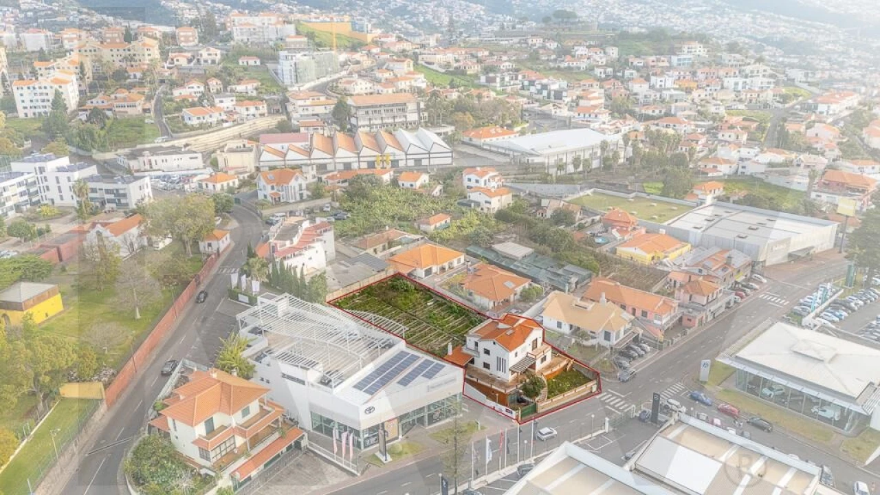 Moradia T55 para Venda em Santo Antonio Foto 6