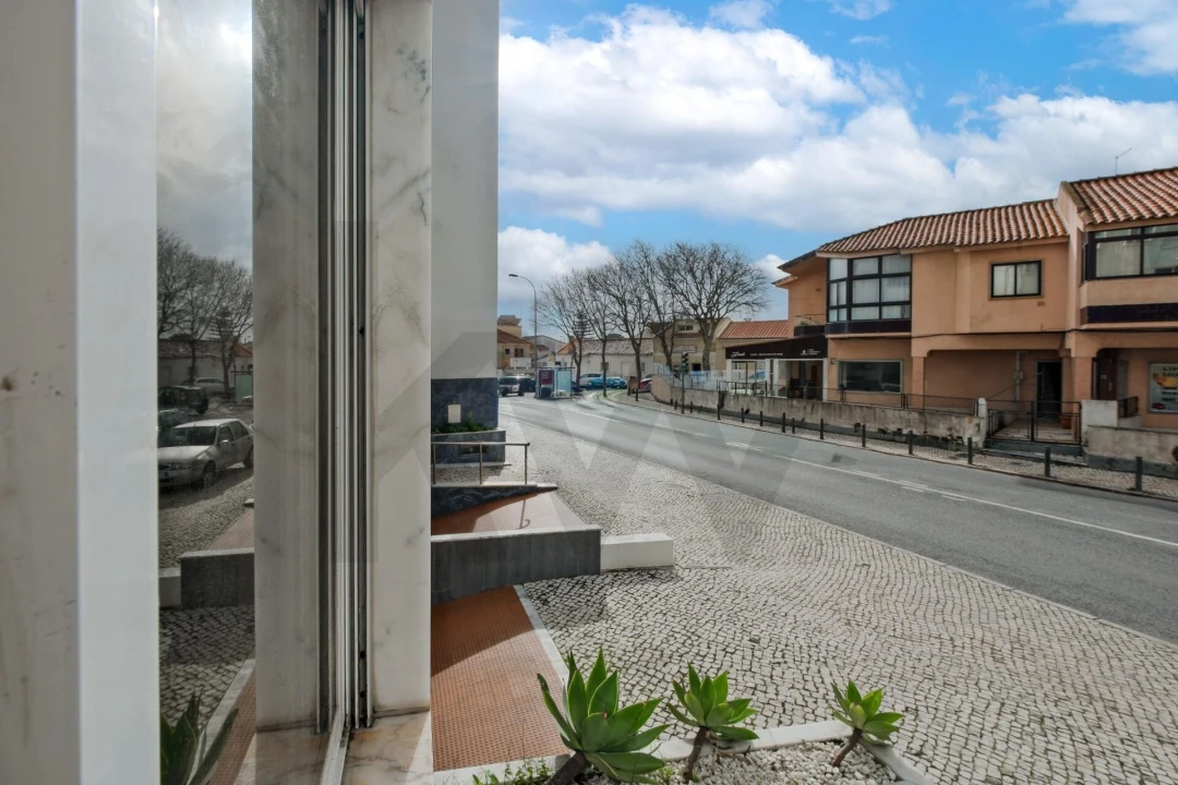 Apartamento T2 para Venda em São Domingos de Rana Foto 28