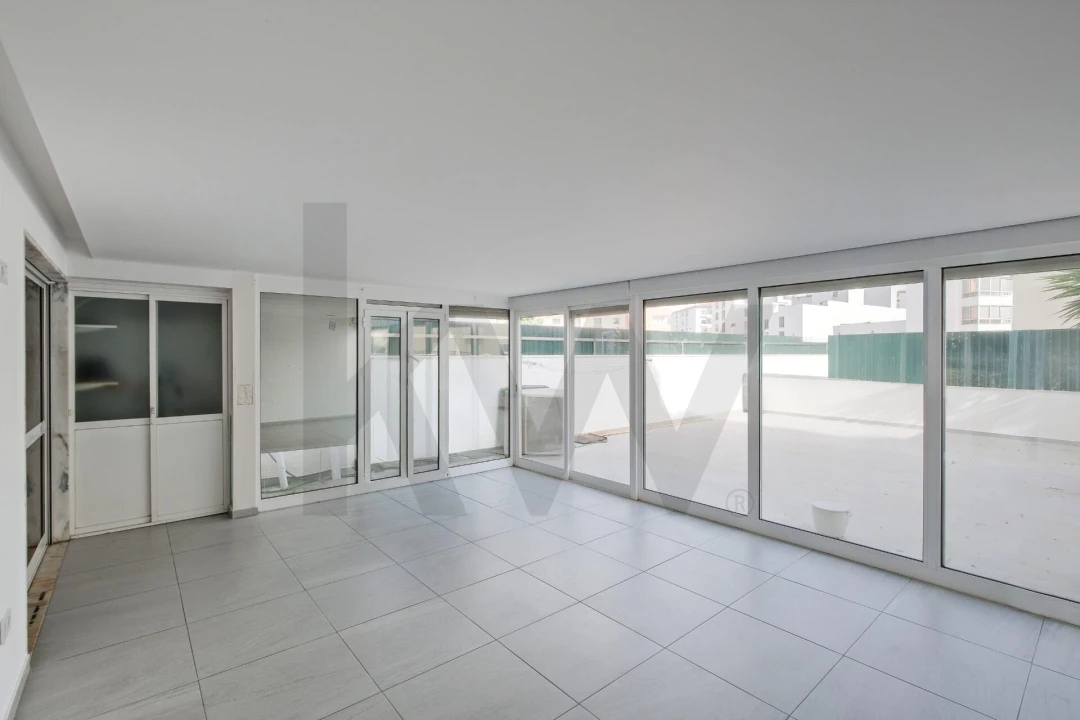 Apartamento T2 para Venda em São Domingos de Rana Foto 5