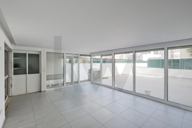 Apartamento T2 para Venda em São Domingos de Rana Foto 5