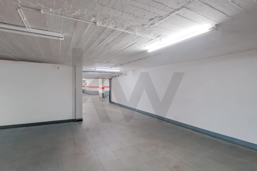 Apartamento T2 para Venda em São Domingos de Rana Foto 25