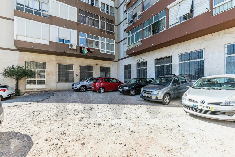 Loja para Venda em Odivelas Foto 15