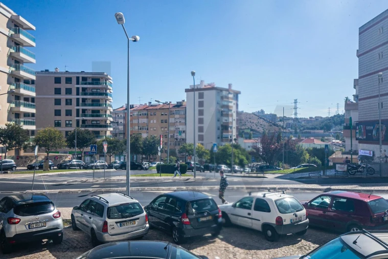 Loja para Venda em Odivelas Foto 18