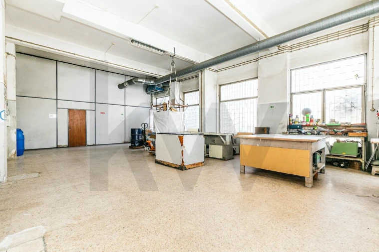 Loja para Venda em Odivelas Foto 3