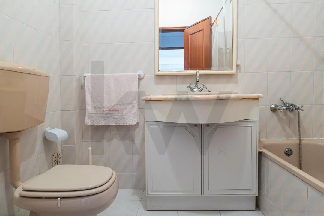 Apartamento T1 para Venda em Massamá e Monte Abraão Foto 18