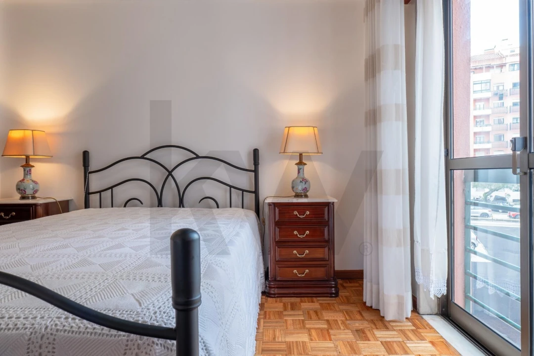 Apartamento T1 para Venda em Massamá e Monte Abraão Foto 15