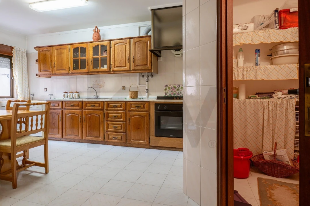 Apartamento T1 para Venda em Massamá e Monte Abraão Foto 20