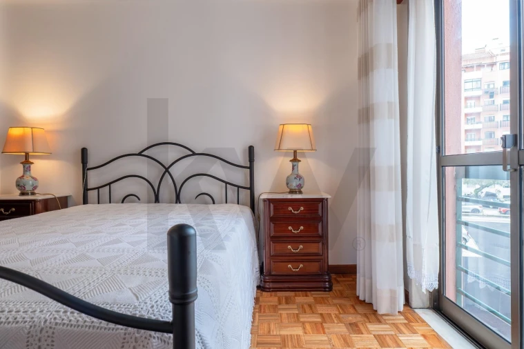 Apartamento T1 para Venda em Massamá e Monte Abraão Foto 15