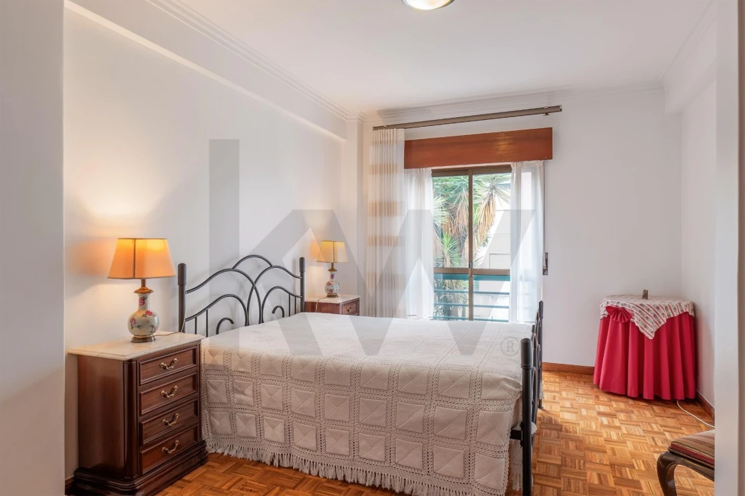 Apartamento T1 para Venda em Massamá e Monte Abraão Foto 16