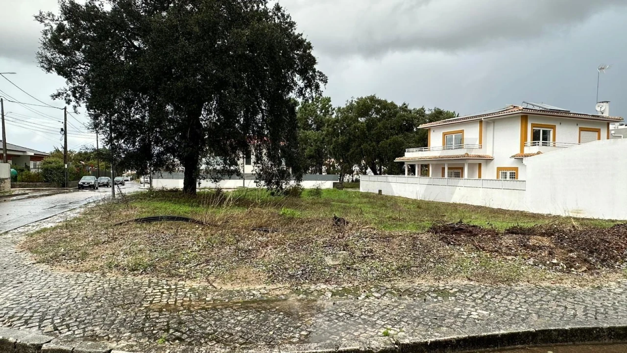 Terreno para Venda em Sesimbra (Castelo) Foto 2