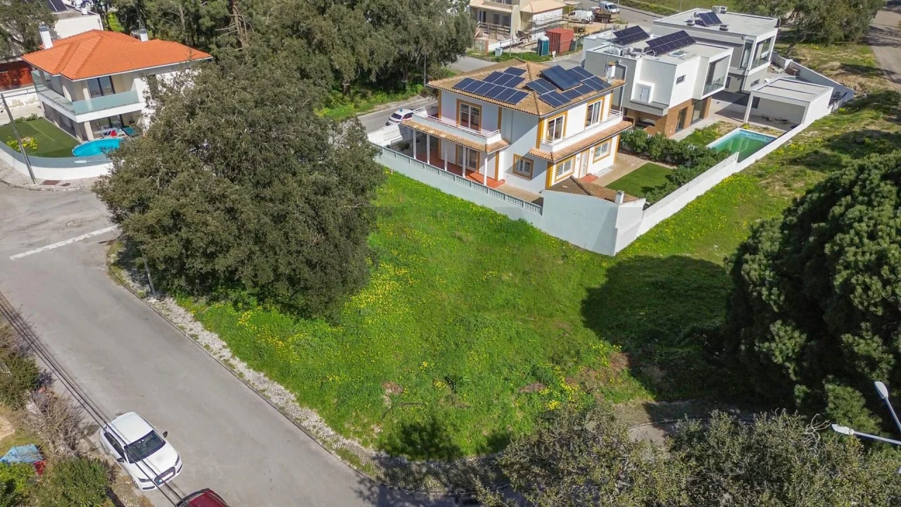 Terreno para Venda em Sesimbra (Castelo) Foto 1