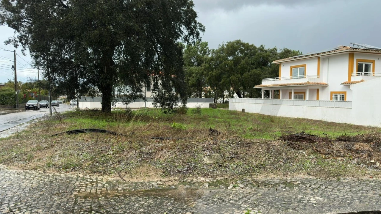 Terreno para Venda em Sesimbra (Castelo) Foto 3