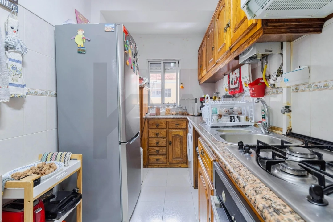 Apartamento T2 para Venda em Charneca de Caparica e Sobreda Foto 3