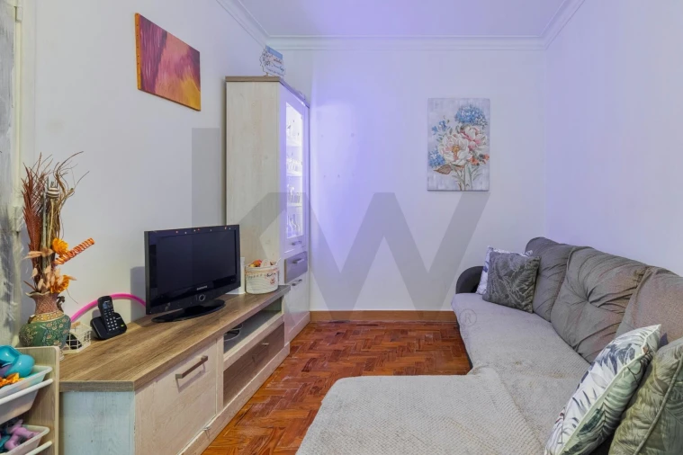 Apartamento T2 para Venda em Charneca de Caparica e Sobreda Foto 1