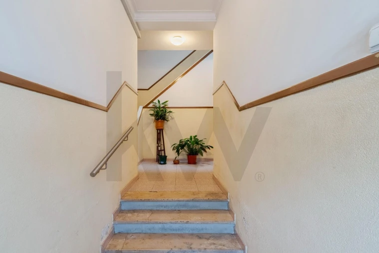 Apartamento T2 para Venda em Charneca de Caparica e Sobreda Foto 6