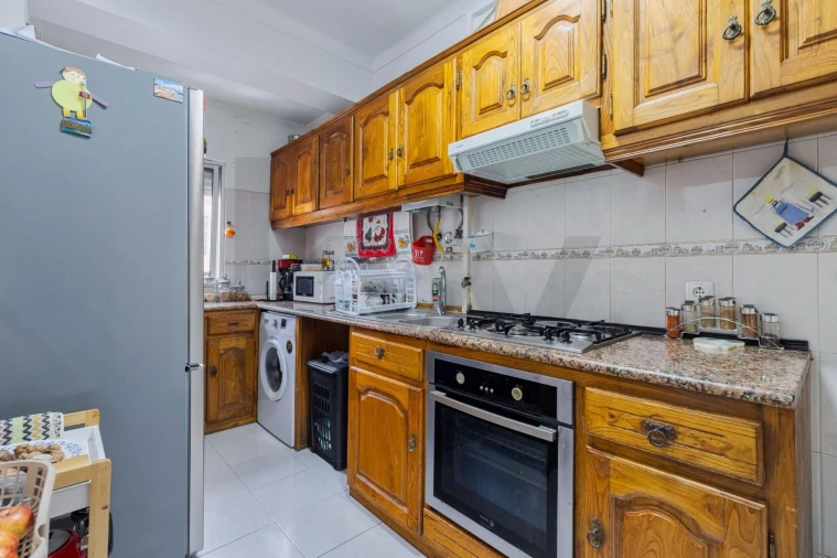 Apartamento T2 para Venda em Charneca de Caparica e Sobreda Foto 11