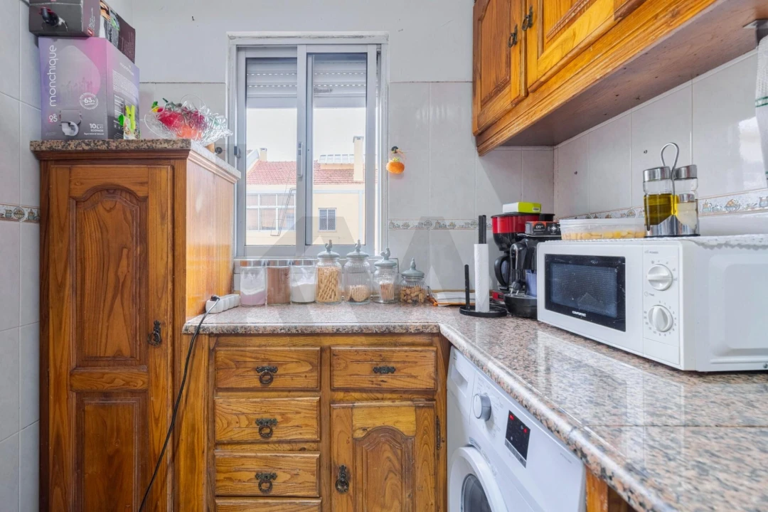 Apartamento T2 para Venda em Charneca de Caparica e Sobreda Foto 12