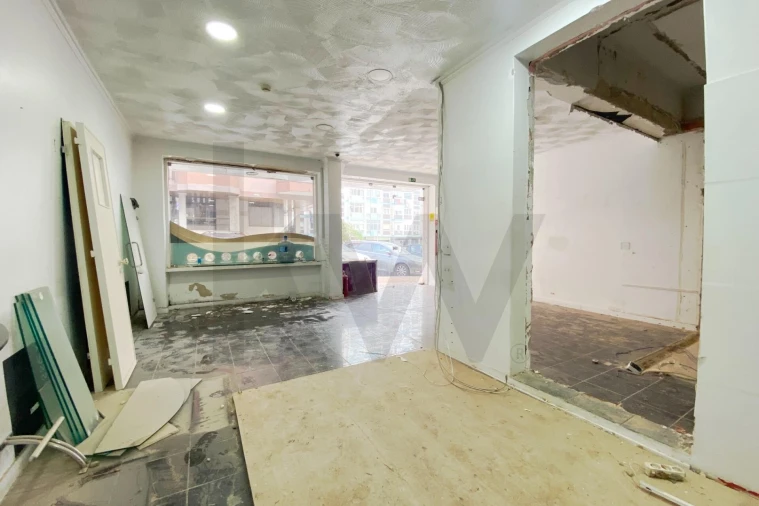 Loja para Arrendamento em Massamá e Monte Abraão Foto 8